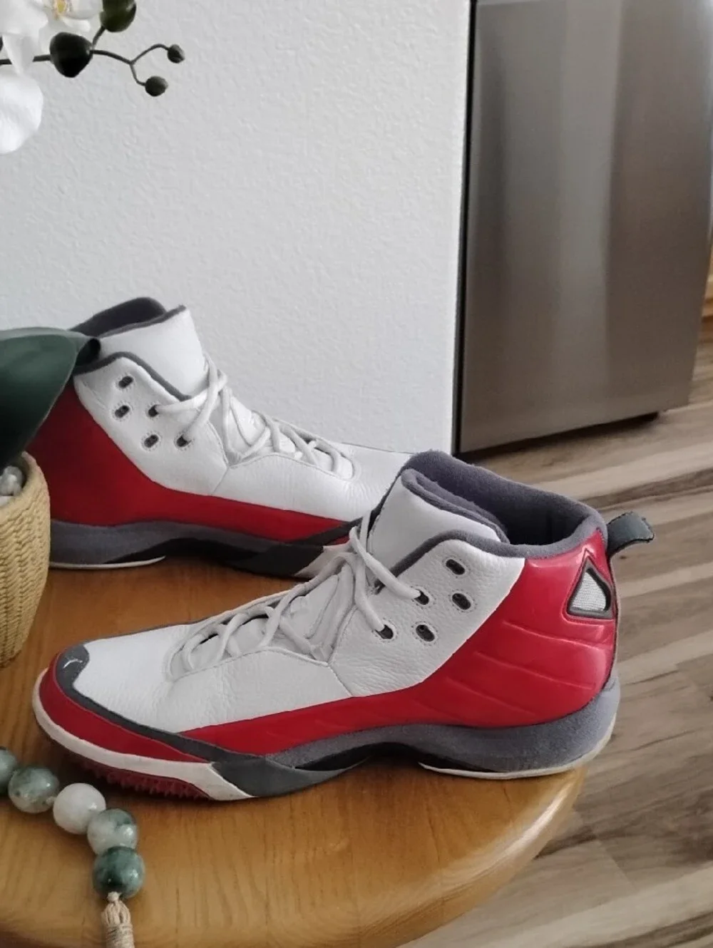Nike Air Jordan Show'M White Varsity Red Graphite 313626-102 – Size men's 11.5